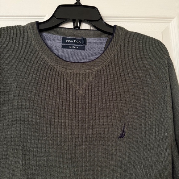 Nautica Men’s Green Crewneck Sweater - Picture 2 of 6